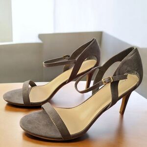 Chic Pier Grey Suede Ankle Strap Open Toe Stiletto Heels - Women's Size 10 NWOT